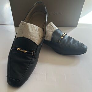 Enzo Angiolini Black Leather  Loafers with Gold Details vintage  Sz 7